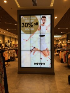 3x3 in-store video wall at KOTON